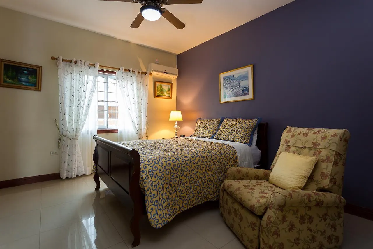 New Kingston Guest Apartment At Inglaterra I